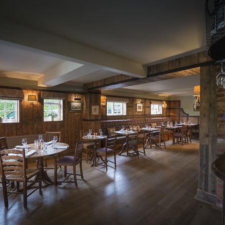 The Hawk Inn Andover Bagian luar foto