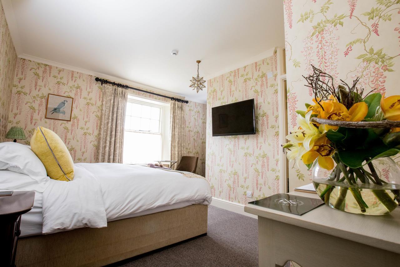 The Hawk Inn Andover Bagian luar foto